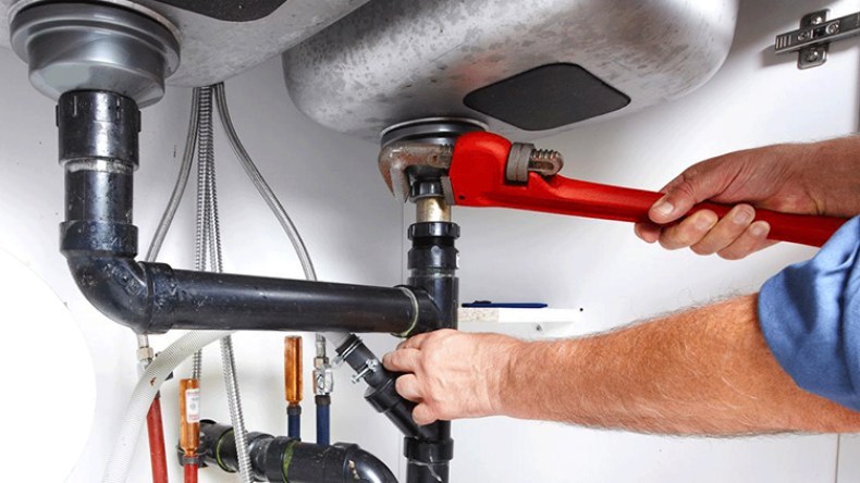 شهادات للبنائين والسباكين والدهّانين “غير المكوّنين” لأوّل مرة.. بشروط!