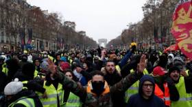 مقتل سائق خلال احتجاج السترات الصفراء