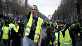 السترات الصفراء والوجوه الصفراء!