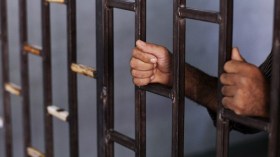 نزيل يشيد بالأعمال الإرهابية من داخل السجن بسكيكدة