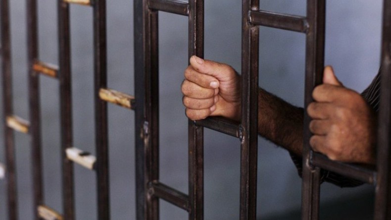 نزيل يشيد بالأعمال الإرهابية من داخل السجن بسكيكدة