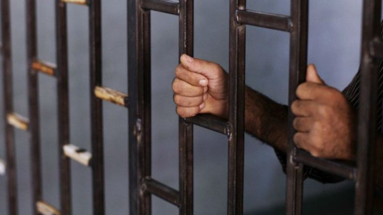 حبس سارق حقيبة مسافر في عين الحجل بالمسيلة