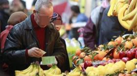 تجار الأزمات يدوسون على الرقاب