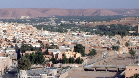 دعوة الجماعات المحلية إلى إرساء الديمقراطية التشاركية في إنجاز السكن الصحراوي