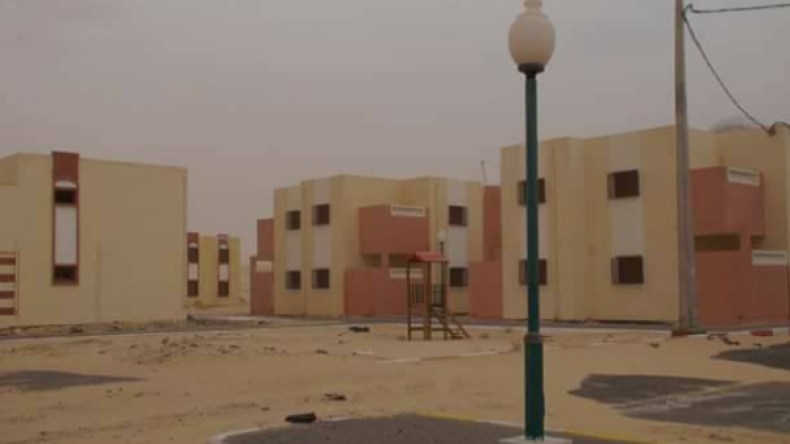 مستفيدو مشروع 177 مسكن على صفيح ساخن بالوادي