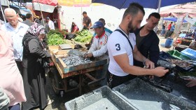 “أونجام” تمول بائعي السمك المتجولين لإنشاء دراجات بصندوق مبرد وميزان