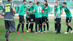 نقطة تفصل السنافر عن إنجاز تاريخي جديد