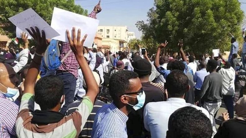 قتيل من المخابرات السودانية في اشتباك مع الجيش