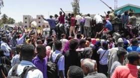 الاعتصام مستمر أمام مقر القيادة العامة للجيش السوداني