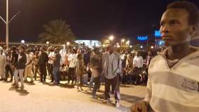 احتجاجات في الخرطوم ودعوات لتنحي البشير