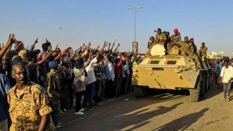 الاعتصام يدخل يومه الخامس في السودان