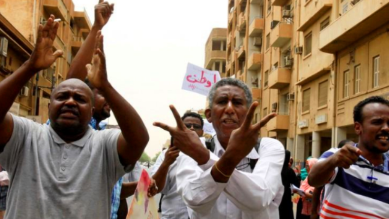 المعارضة السودانية تبدأ إضراباً عاماً