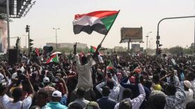 احتجاجات لمطالبة المجلس العسكري بتسليم السلطة للمدنيين