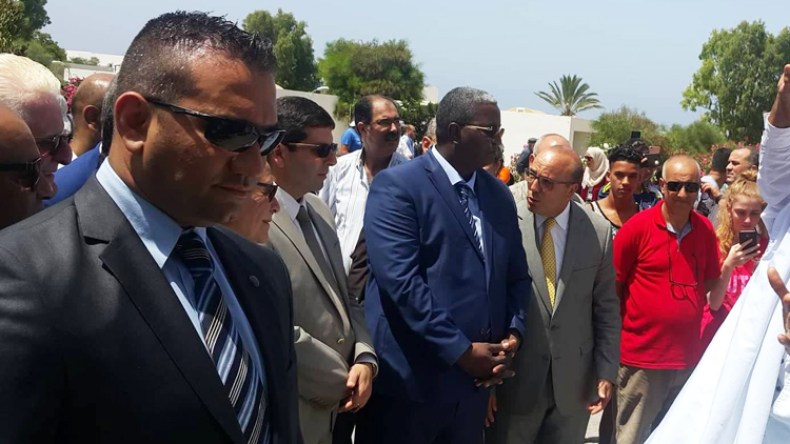 وزير السياحة يؤكد من وهران ضرورة تخفيض أسعار الفنادق