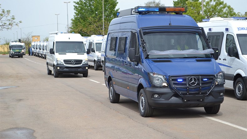 تسليم 409 سيارة متعددة المهام ورباعية لفائدة الجيش وهيئات أخرى