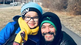 الشاب نصور يعود إلى الجزائر بعد 21 سنة غياب