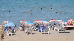 على المصطاف رفع شكوى ضد من يطلب المال للاستفادة من التجهيزات