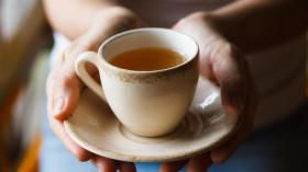 شرب الشاي على معدة فارغة مدمر للصحة!