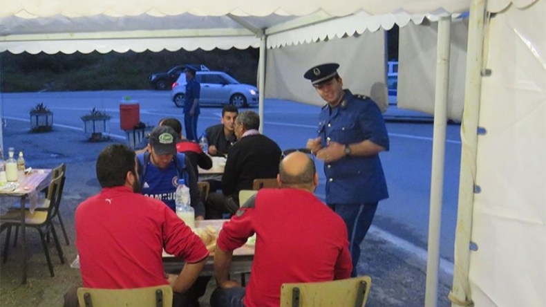 موائد إفطار جماعية لأمن ولاية الجزائر مع سائقي المركبات