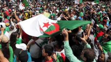 الشعب الجزائري والفرص الضائعة