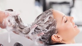 كيف أختار الشامبو المناسب لنوع شعري؟