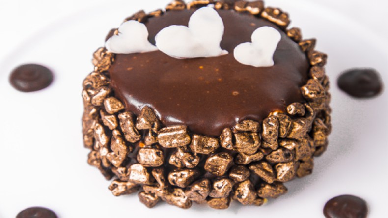 قطع الحلوى بالشكولاطة