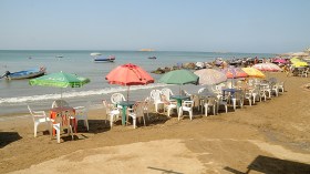 صائفة كورونا.. بحر هادئ وسباحة ممنوعة