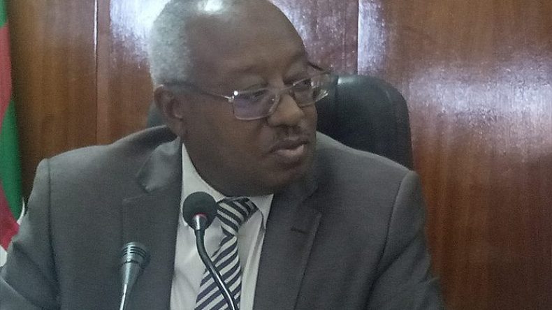 أوامر بمقاضاة المحتجين الذين يغلقون المقرات العمومية