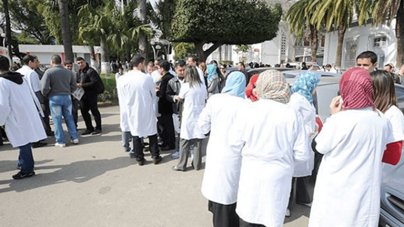 الاستشفائيون الجامعيون يواصلون الإضراب ويهددون بشل المستشفيات