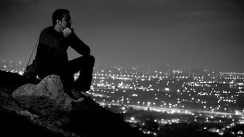 هل خنت صديقي بتواصلي مع أخته؟!