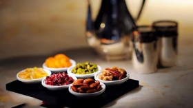 مختصون: صيام “الصابرين” فرصة للعودة إلى النظام الغذائي السابق بأمان