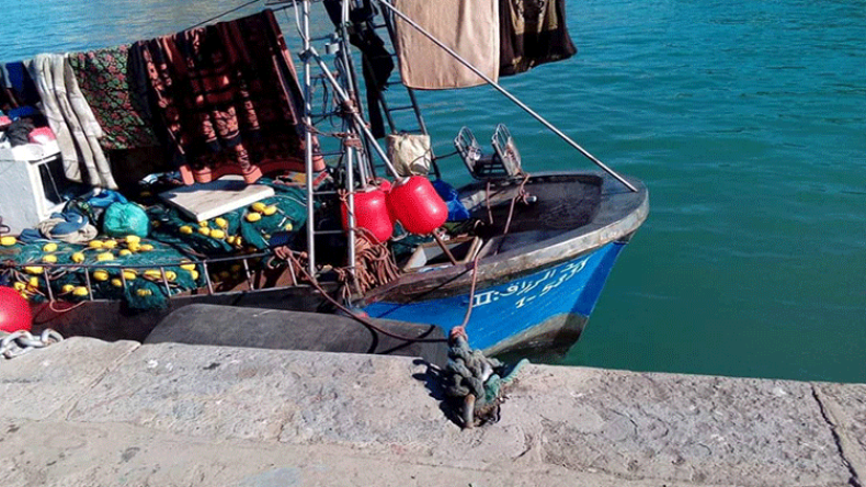 الدخول إلى موانئ الصيد ممنوع على الغرباء.. و”الترمومتر” إجباري