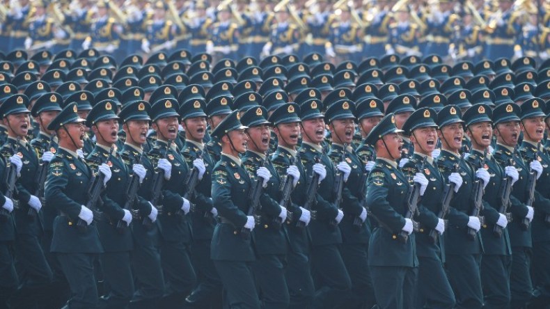 الصين تستعرض قوتها بأكبر عرض عسكري بتاريخها
