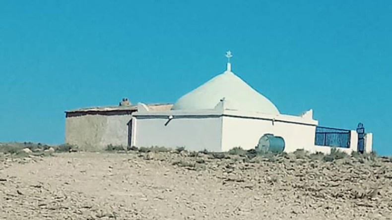 “ثعبان الضريح” يفرض حظر التجوال في قرية بباتنة