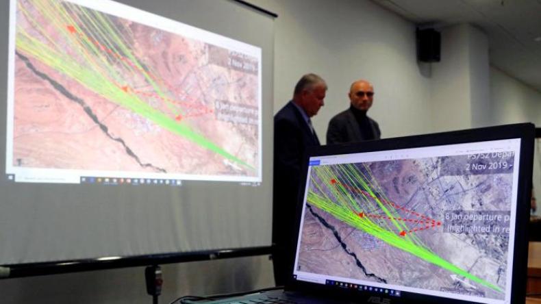 شاهد.. محتجون إيرانيون يطالبون خامنئي بالرحيل