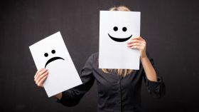 هكذا تحولين مشاعرك السلبية إلى إيجابية؟!