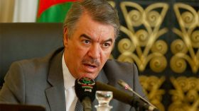 لا دعوات للمتدخلين الأجانب إلا بترخيص مسبق من الوزارة