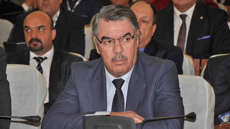 الطلابي الحر: بارونات تسيطر وتقف ضد إصلاح الخدمات الجامعية