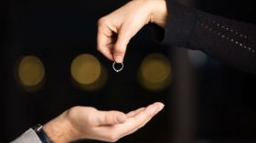 3 سلوكيات تهدد زواجك.. تعلمي كيفية التعامل معها؟!