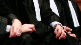 المثول الفوري يخلق أزمة بين المتقاضين وأصحاب الجبة السوداء