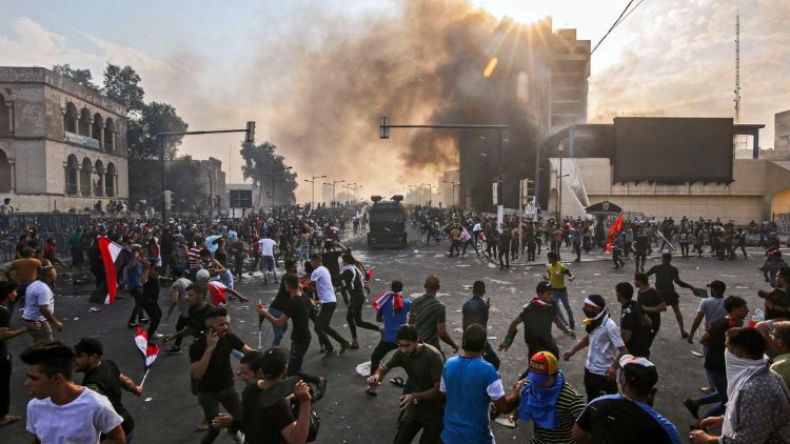 قتيلان و200 جريح خلال تظاهرات في العراق