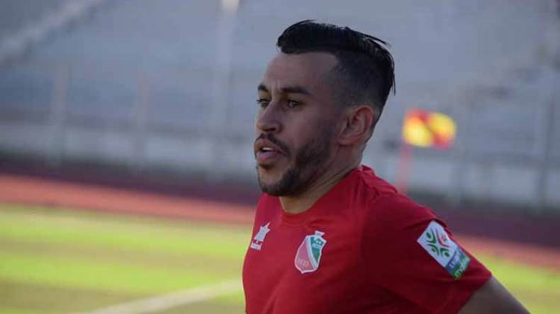 اللاعب بلعباس ثابتي العربي في طريقه إلى الاتحاد