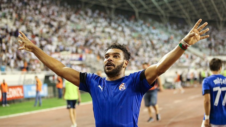 سوداني يقترب من تحقيق حلمه الإنجليزي