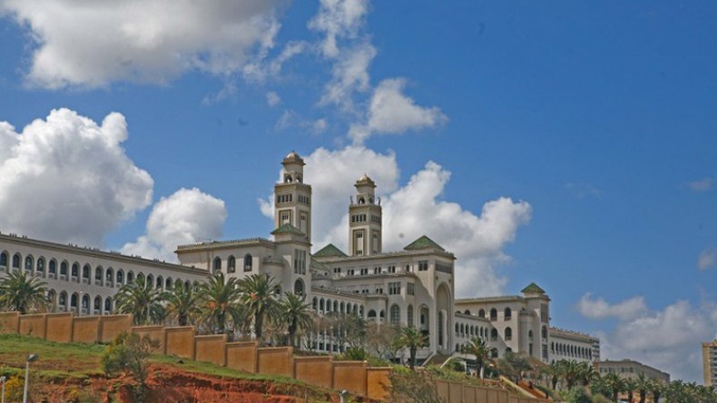 أنقذوا العلوم الإسلامية من محرقة الـ “آل. أم. دي”