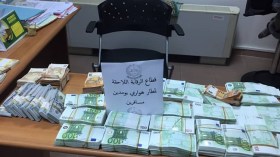 حجز 570 الف أورو و101 ألف دولار بمطار هواري بومدين