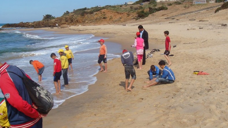 وفاة طفلين وكهل غرقا بشاطيء غير محروس وحوض مائي