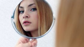 “بوسوها لا تمسوها”!