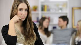 هذا ما يدفع المرأة للغيرة؟!