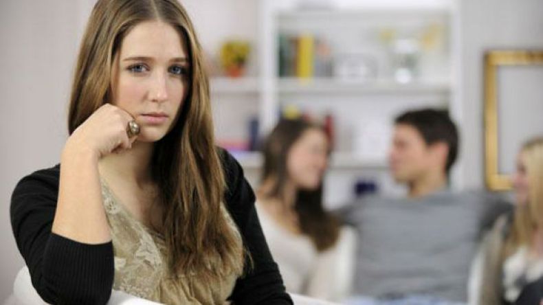 هذا ما يدفع المرأة للغيرة؟!