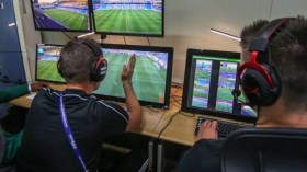 شركات أوروبية تعرض خدماتها لتجهيز الملاعب الجزائرية بتقنية “الفار”